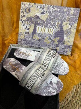 Women's Dior slippers
